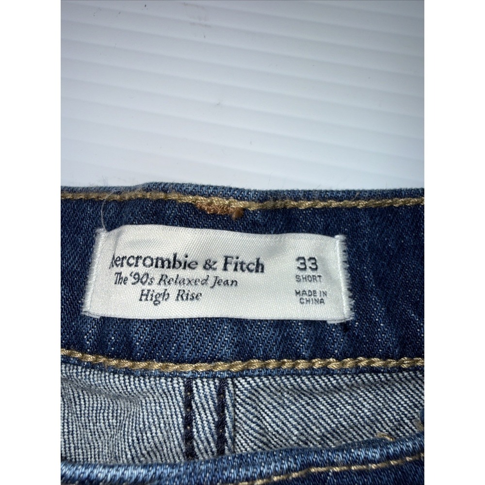 NWT Abercrombie & Fitch The 90s Relaxed High Rise Denim Jeans 33 Short - Picture 6 of 9